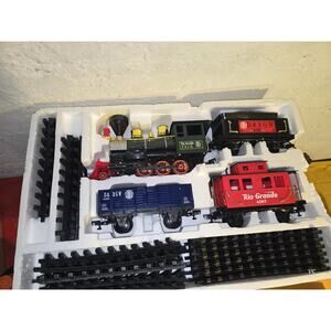 Rio Grande D&RGW Train Set Locomotive Caboose Boxcar Tracks Model Railroad